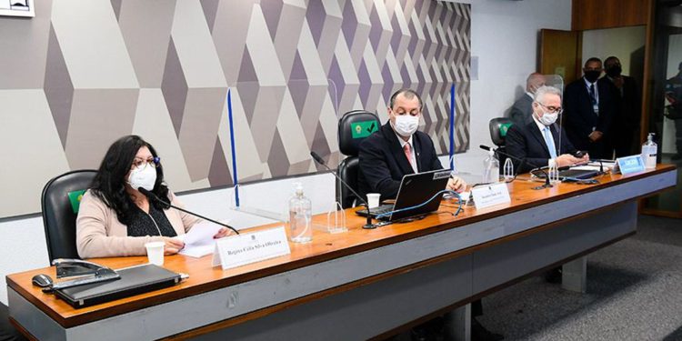 CPI: fiscal de contratos nega irregularidades em processos de vacinas