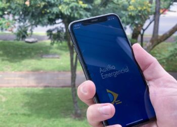 Trabalhadores nascidos em outubro podem sacar auxílio emergencial