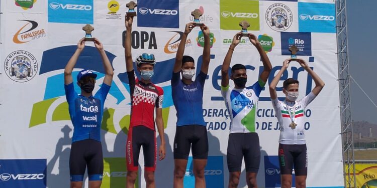Katraquinha assume liderança do ranking estadual de ciclismo de estrada na categoria juvenil