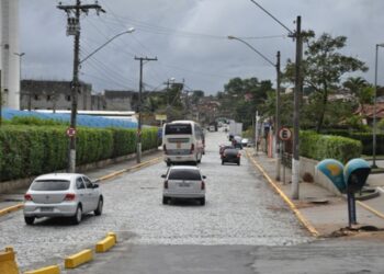 Dois homens são presos após sequestrar e tentar matar esposa de policial militar em Resende