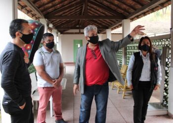 Marcelo Cabeleireiro visita entidades para pessoas com deficiência em Volta Redonda
