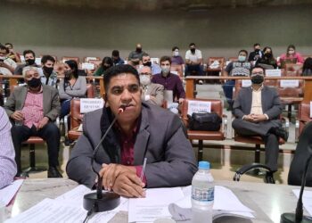 Edson Quinto pede informações sobre o aparelho de Ressonância em Volta Redonda
