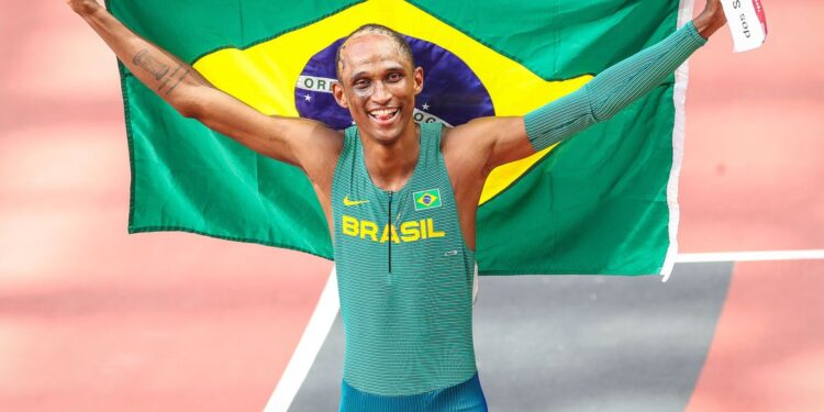 Olimpíada: Alison dos Santos é bronze nos 400 m com barreiras