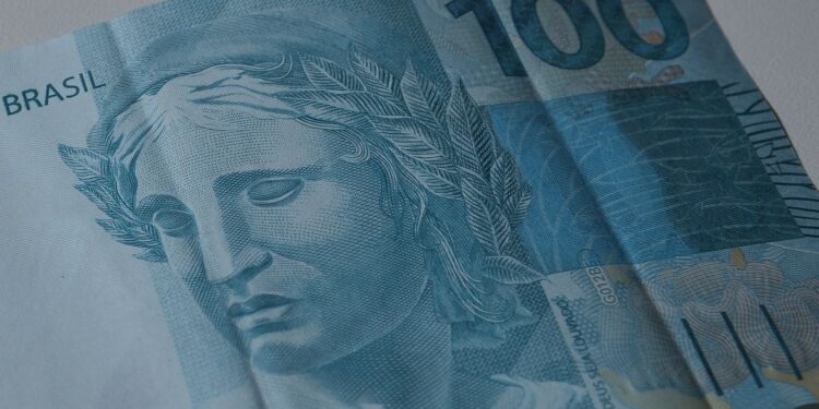 Trabalhadores nascidos em janeiro podem sacar auxílio emergencial
