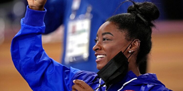 Simone Biles vai competir na final da trave da ginástica em Tóquio