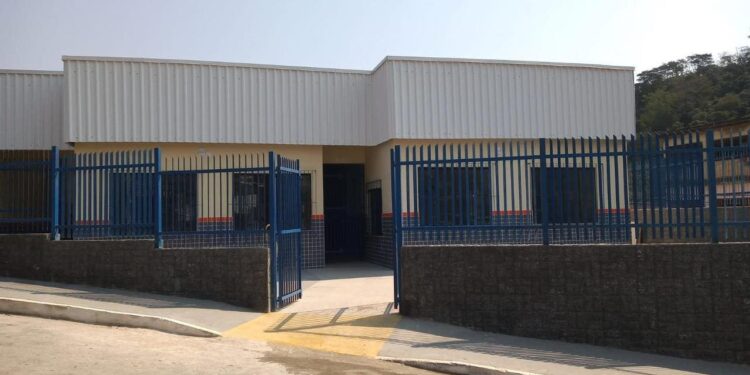 Prefeito de Barra do Piraí inaugura escola Newton Rocha Brandão