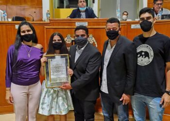 Edson Quinto faz homenagens e entrega moções na Câmara de VR