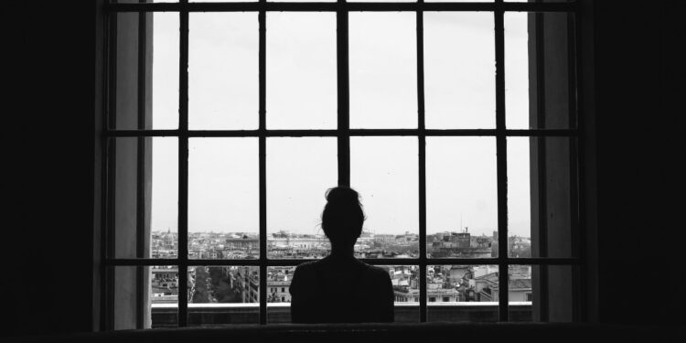 Setembro Amarelo: reumatologista alerta para quadros depressivos