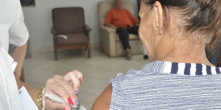 Covid-19: Barra Mansa inicia aplicação da vacina em postos de saúde do município