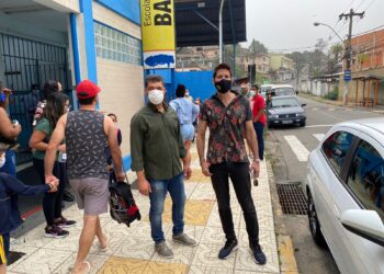 Comissão Permanente de Educação da Câmara de Vereadores acompanha volta às aulas presenciais em Volta Redonda