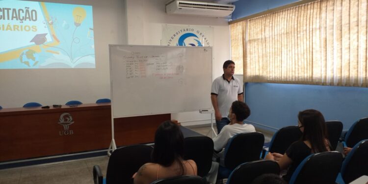 Vereador Sidney Dinho abre Seminário de Capacitação dos Estagiários da CMVR