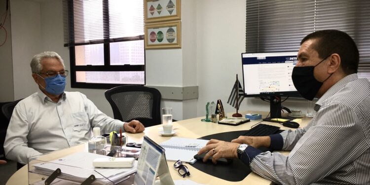 Deputado Noel de Carvalho se reúne com presidente do Detro para tratar de problemas no transporte público de Resende e Itatiaia