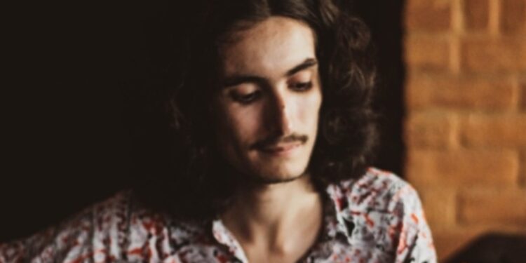 Penedo: Jazz Village recebe o acústico de Julio Aroeira