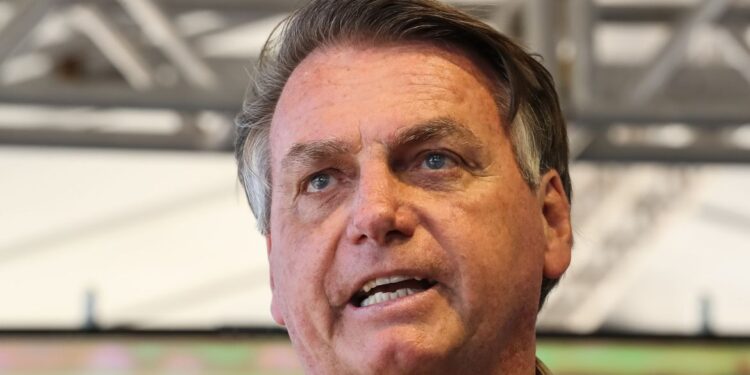 Presidente diz que determinará redução da bandeira tarifária na luz