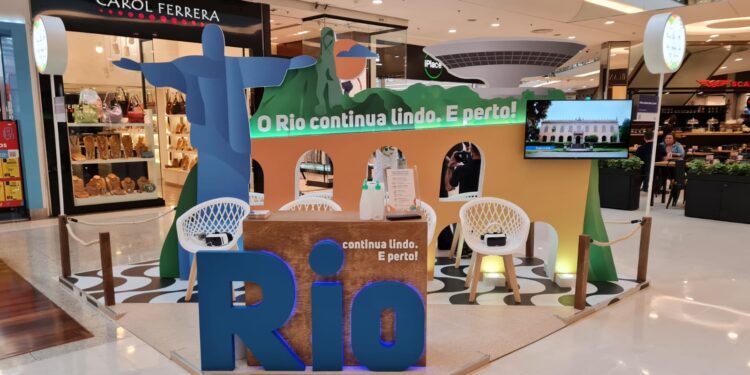 “O Rio continua lindo. E perto”