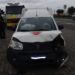 Motorista fica ferido após colidir veículo na traseira de carreta na Dutra