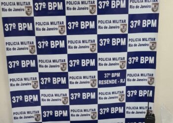 Dois adolescentes são detidos por tráfico de drogas em Resende