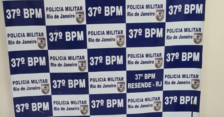 Dois adolescentes são detidos por tráfico de drogas em Resende