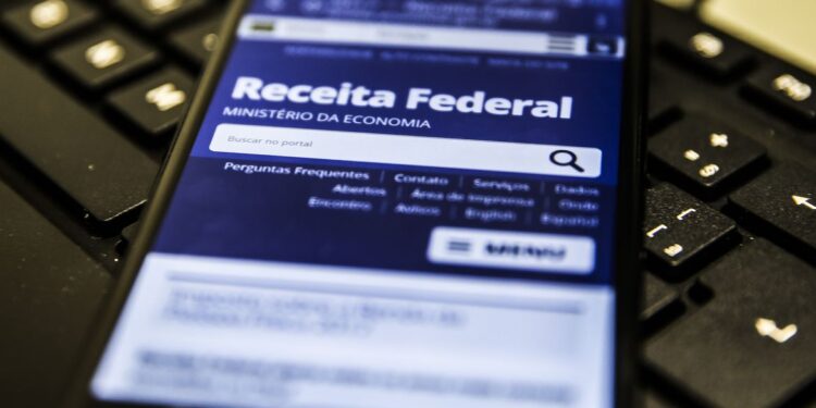 Receita Federal abre hoje consulta a lote residual de Imposto de Renda