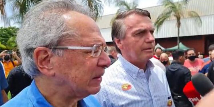 Presidente Bolsonaro afirma que governo não interferirá em preços