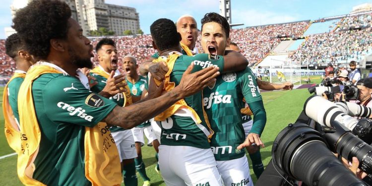 Palmeiras bate o Flamengo e é tricampeão da Copa Libertadores da América