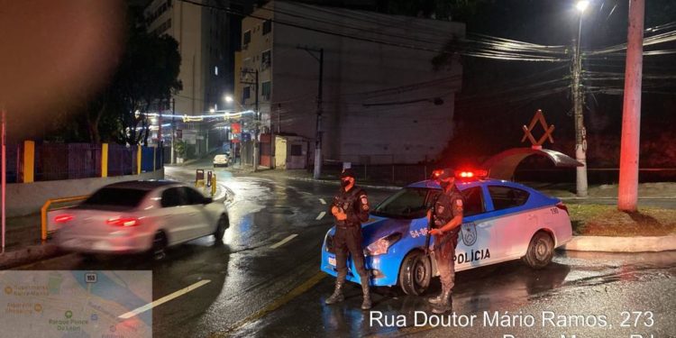 Forte esquema de policiamento montado pela PM garante segurança do público no Festival Barra Mansa