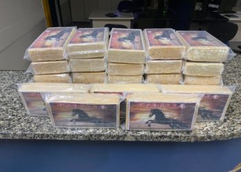 Após perseguição, traficante é preso com 30 kg de cocaína na Dutra em Barra Mansa