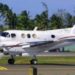 Equipes fazem buscas por avião bimotor que caiu no litoral de Paraty