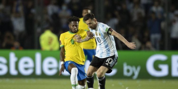 Brasil e Argentina empatam sem gols em jogo muito disputado