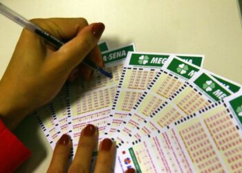 MEGA-SENA: ninguém acerta as dezenas e prêmio acumula em R$ 75 milhões