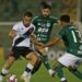 Vasco desperdiça pênalti , perde para o Guarani e fica mais longe da Série A