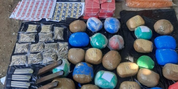 GAT I estoura o tráfico e apreende grande quantidade de drogas no Roma