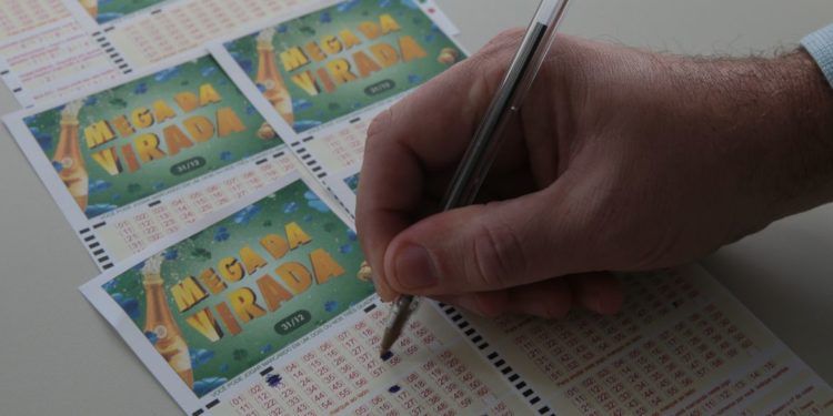 Apostas para Mega da Virada começam nesta terça. Prêmio deve chegar a R$ 350 milhões