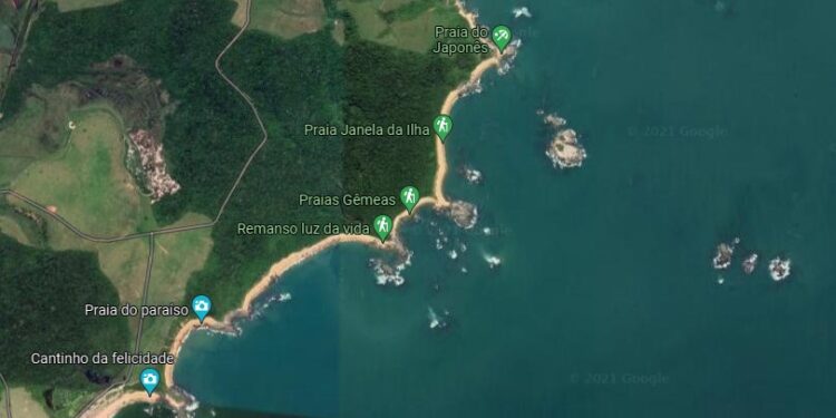 Barco naufraga na costa do Rio e deixa três mortos