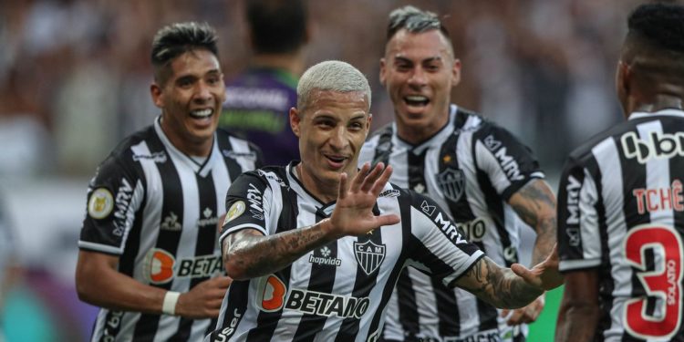 Galo bate o América e se mantém firme na ponta do Brasileirão: 1 a 0