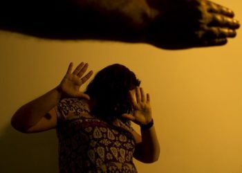 Campanha em vídeo alerta sobre os riscos do feminicídio