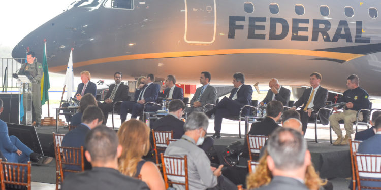 Polícia Federal recebe primeiro jato E175 da Embraer