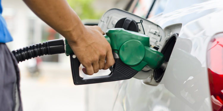 Petrobras reduz preço de gasolina A para distribuidoras
