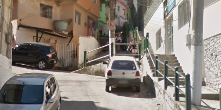 Angra dos Reis: PM prende quatro no Escadão do Rubinho após troca de tiros e perseguição
