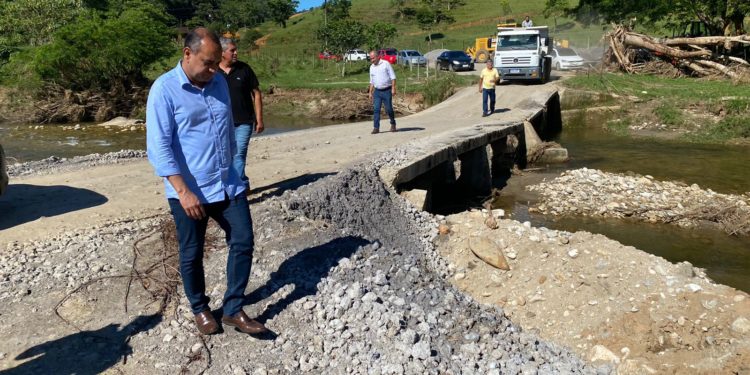Max Lemos visita Rio Claro para avaliar execução de obras emergenciais após chuvas