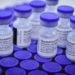 Brasil recebe primeiro lote de vacinas contra a covid-19 de 2022