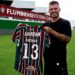 Meio-campista Nathan acerta com o Fluminense