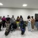 Ganhadores do Natal Premiado recebem seus prêmios na sede da CDL Barra Mansa