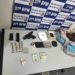 PM encontra pistola e artefatos usados para furar pneus em carro de bandidos em Resende