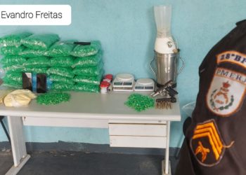 Volta Redonda: operação da PM apreende pistola e 2,6kg de cocaína no São Sebastião