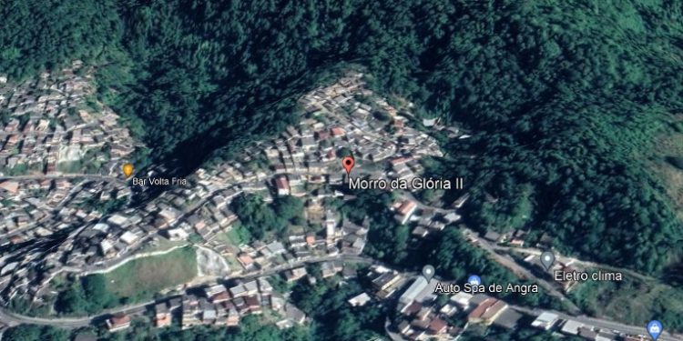 Dois bandidos morrem durante confronto com a PM no Morro da Glória 2