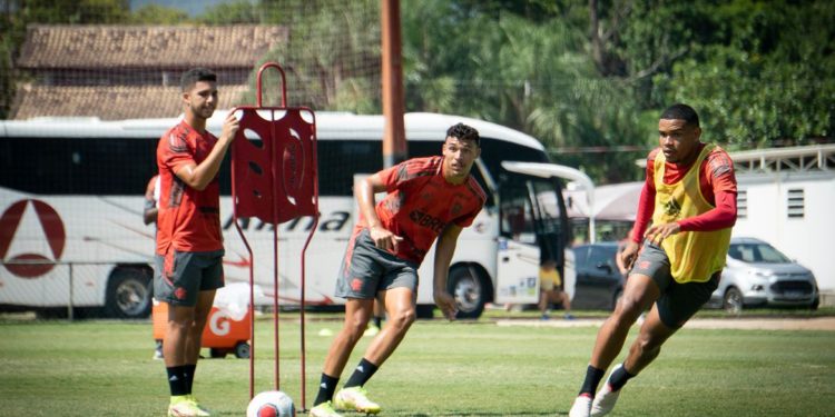Fla tem três atletas com covid-19 a dois dias da estreia no Carioca
