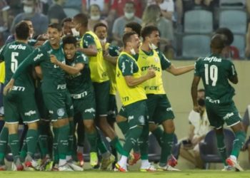 Copinha: Palmeiras bate o São Paulo e fará final contra o Santos