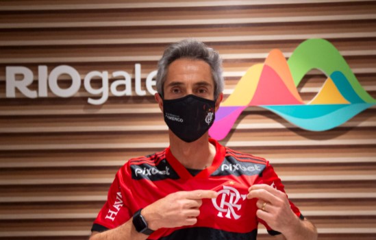 Paulo Sousa é apresentado no Flamengo