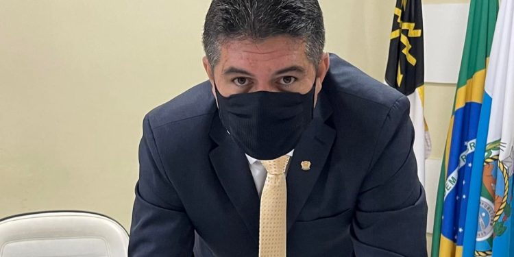 Dinho assume a presidência da Câmara de Volta Redonda